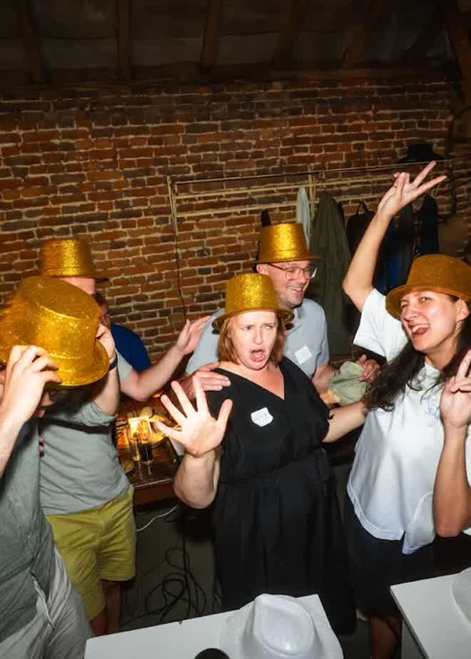 Deelnemers tijdens een doe-proef